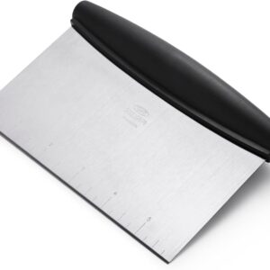 61txfa10m3L._AC_SL1500_.jpg OXO Good Grips Stainless Steel Multi-Purpose Scraper & Chopper, Dough Cutter for Pizza, Bread and Cookie Dough, Multi-Purpose Vegetable Chopper, Dishwasher-Safe Kitchen Essential