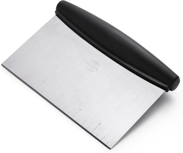 OXO Good Grips Stainless Steel Multi-Purpose Scraper & Chopper, Dough Cutter for Pizza, Bread and Cookie Dough, Multi-Purpose Vegetable Chopper, Dishwasher-Safe Kitchen Essential