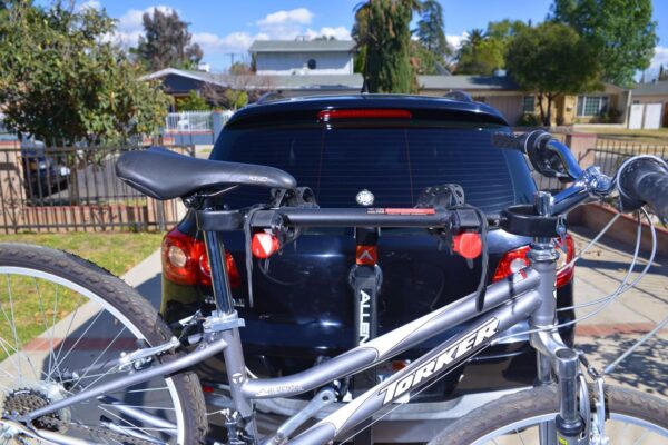 Crossbar for Transport on Step-Through Style Bikes