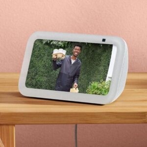 81pKuygsQaL._AC_SL1500_.jpg Amazon Echo Show 5 (newest model), Smart display, Designed for Alexa+, 2x the bass and clearer sound, Glacier White
